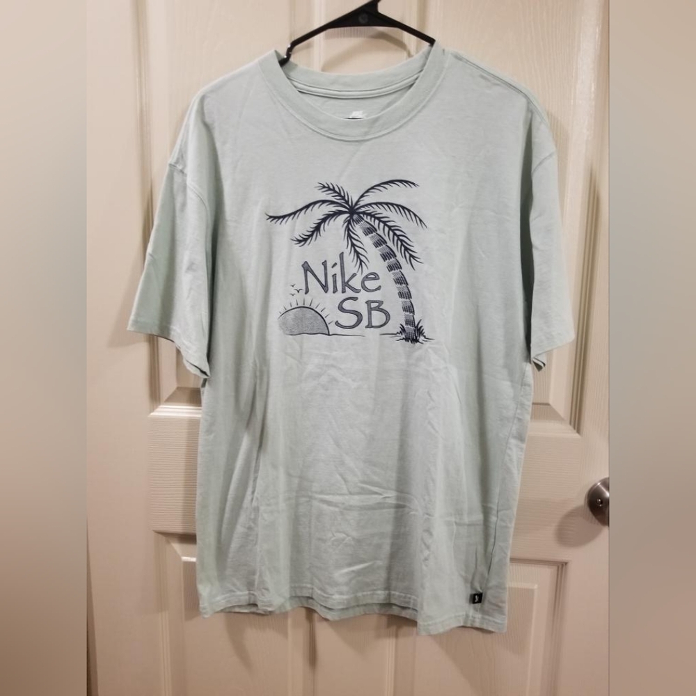 Nike SB  Tee